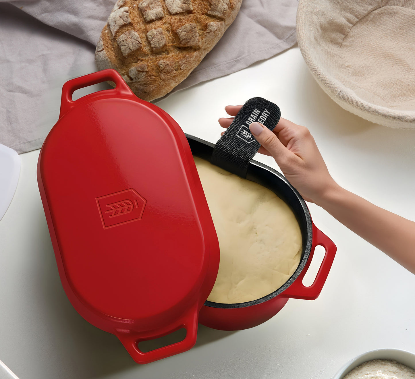 OBLONG DUTCH OVEN, CHERRY RED
