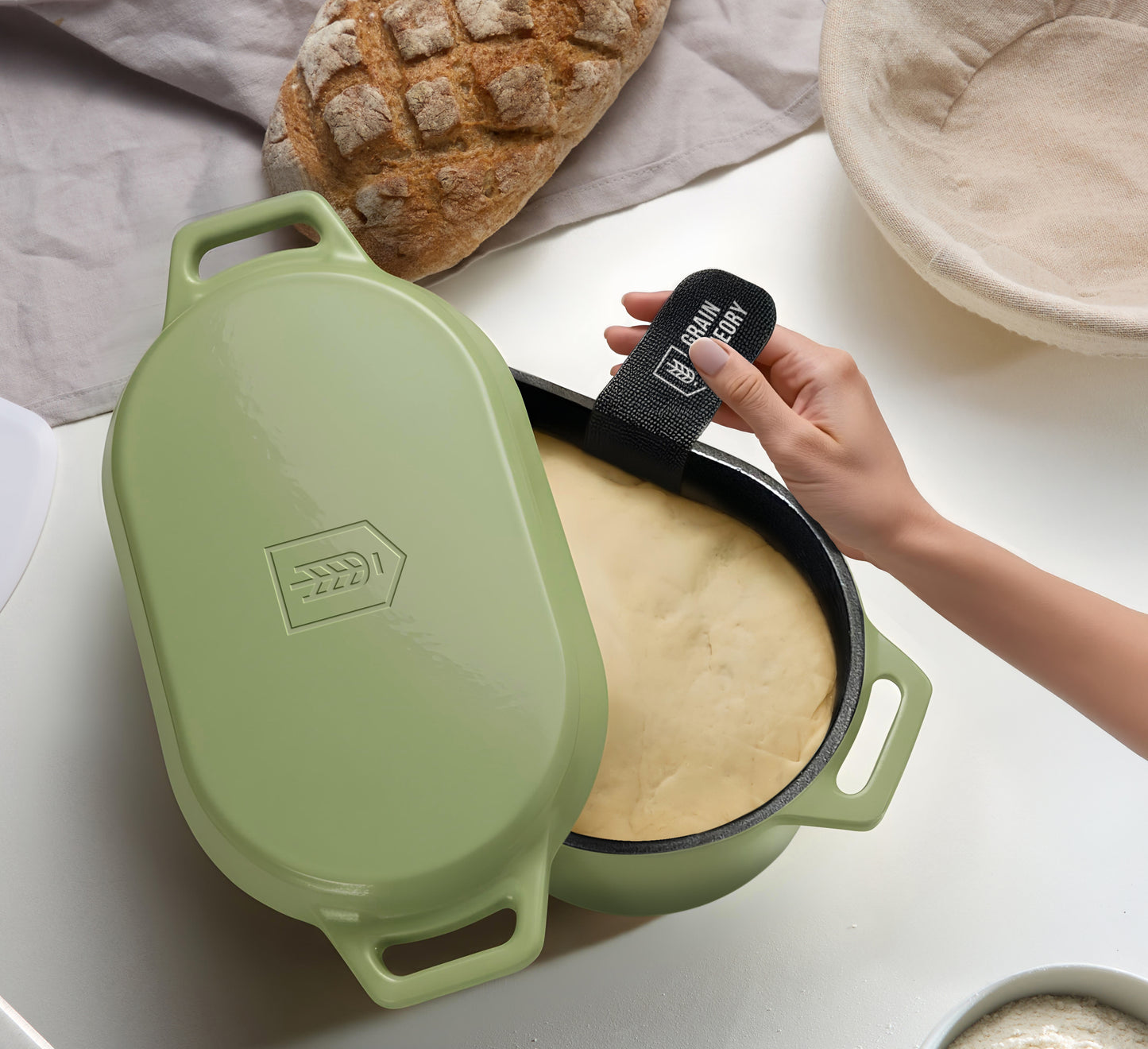 OBLONG DUTCH OVEN, SAGE GREEN